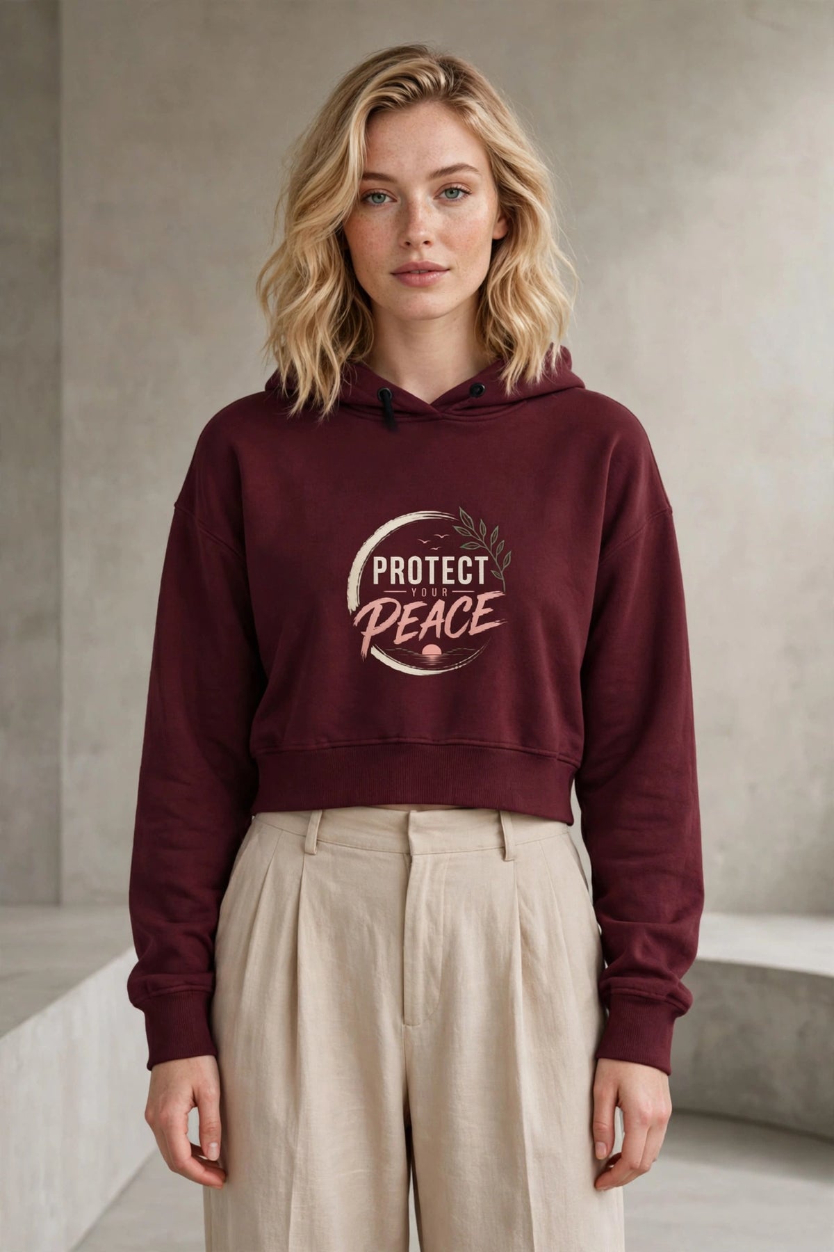 Noira Essential Cropped Hoodie