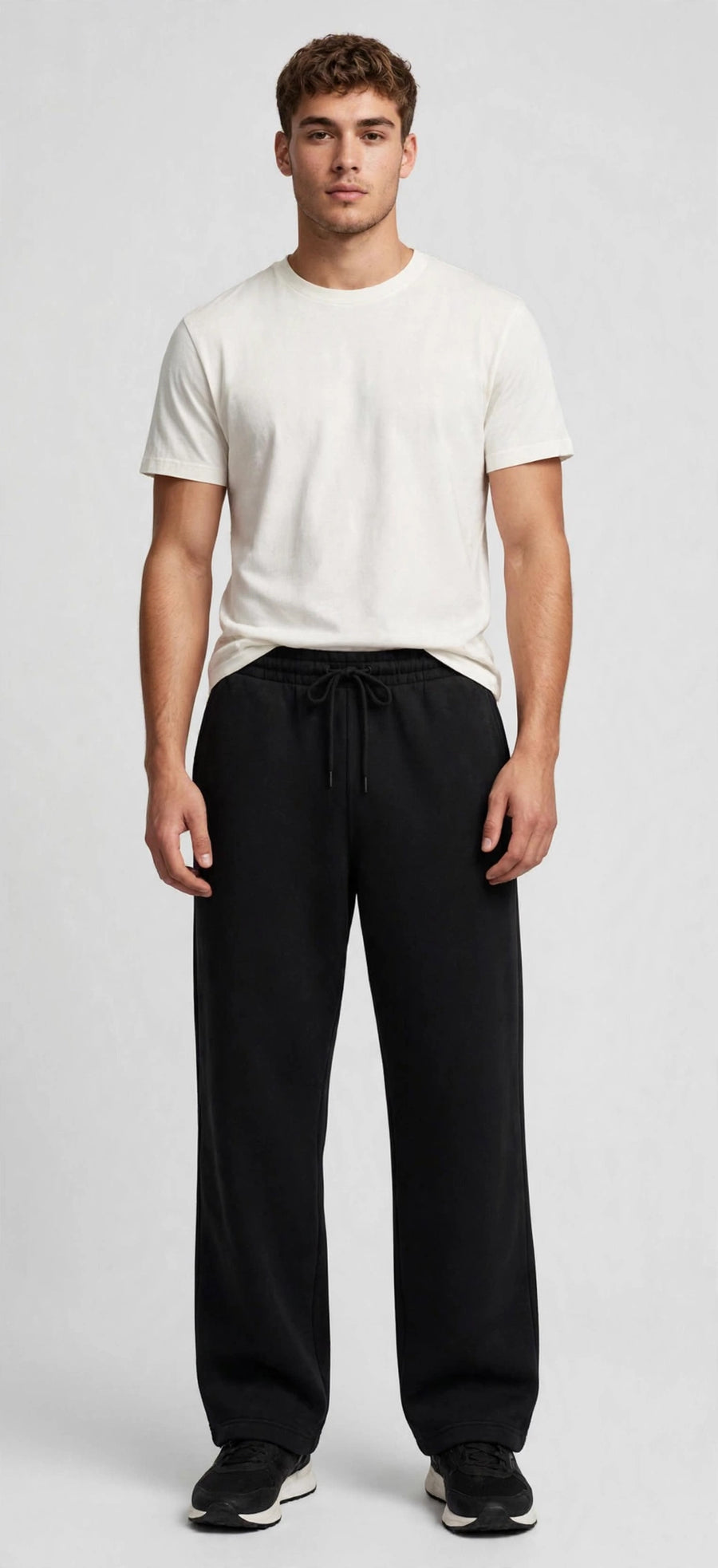 Ravenzia Essential Sweatpants